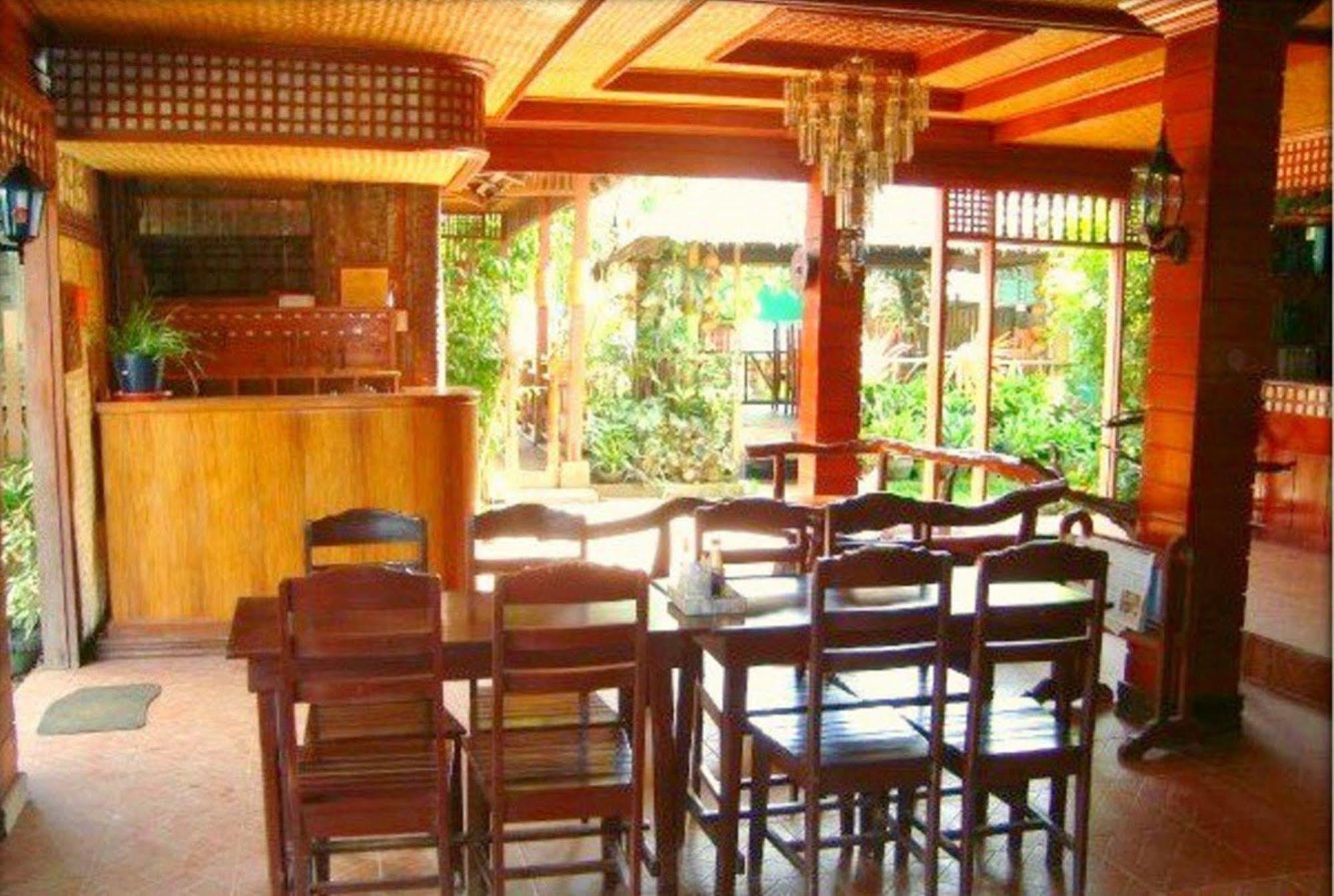 Pems Pension And Restaurant Taytay  Exteriér fotografie