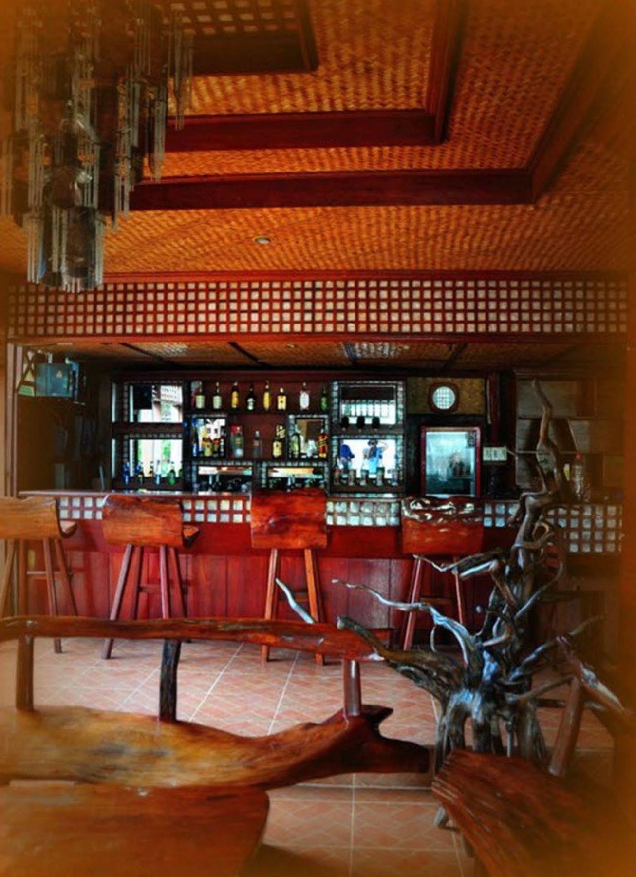 Pems Pension And Restaurant Taytay  Exteriér fotografie