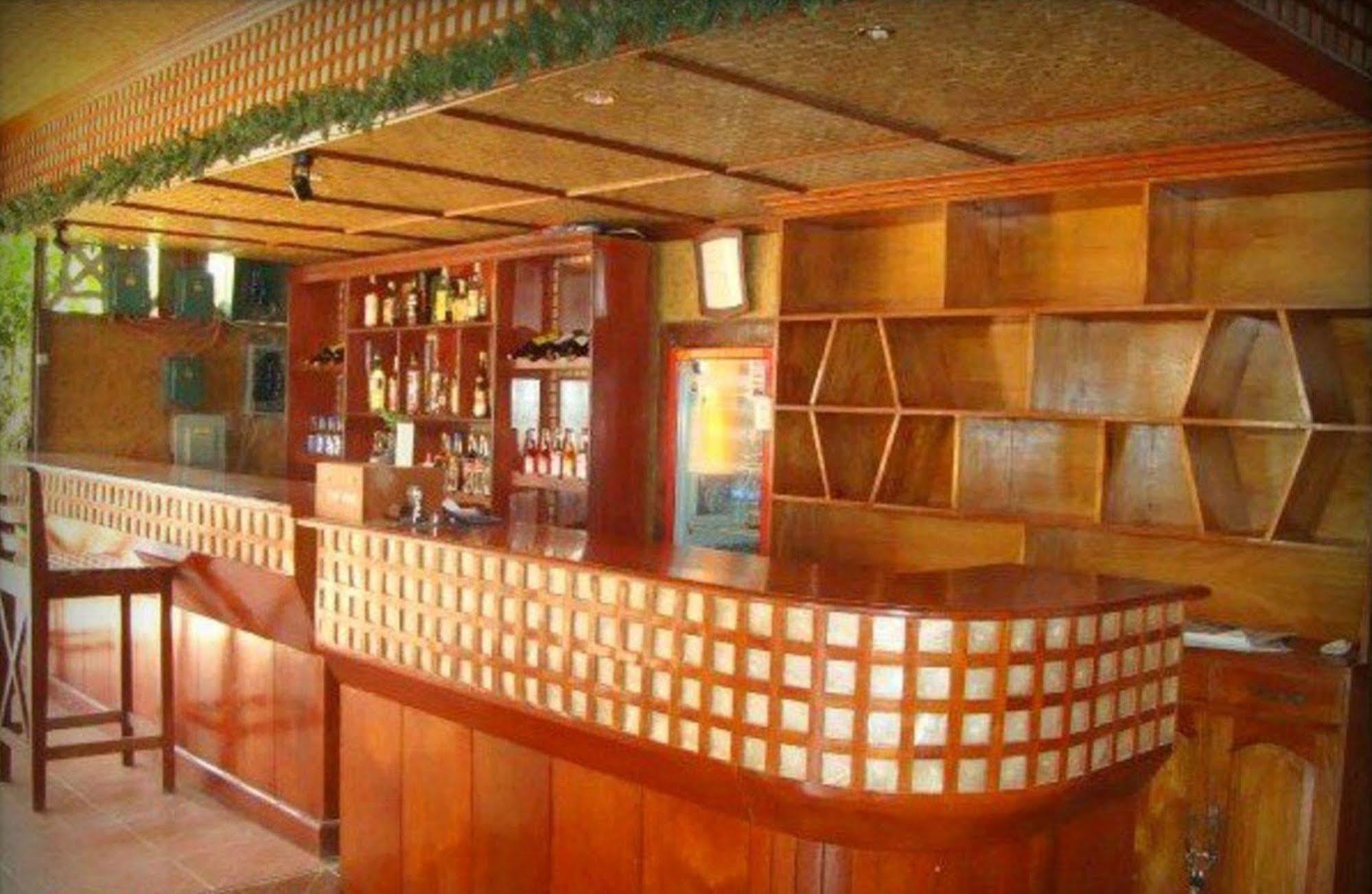 Pems Pension And Restaurant Taytay  Exteriér fotografie